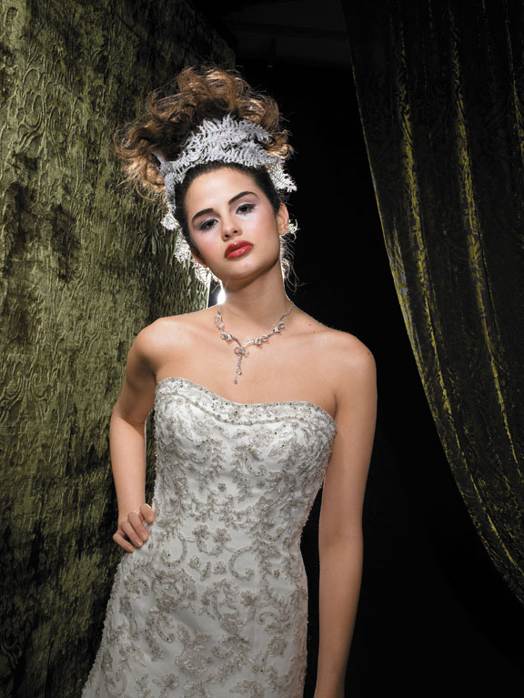 Orifashion HandmadeRomantic Embroidered and Beaded Wedding Dress